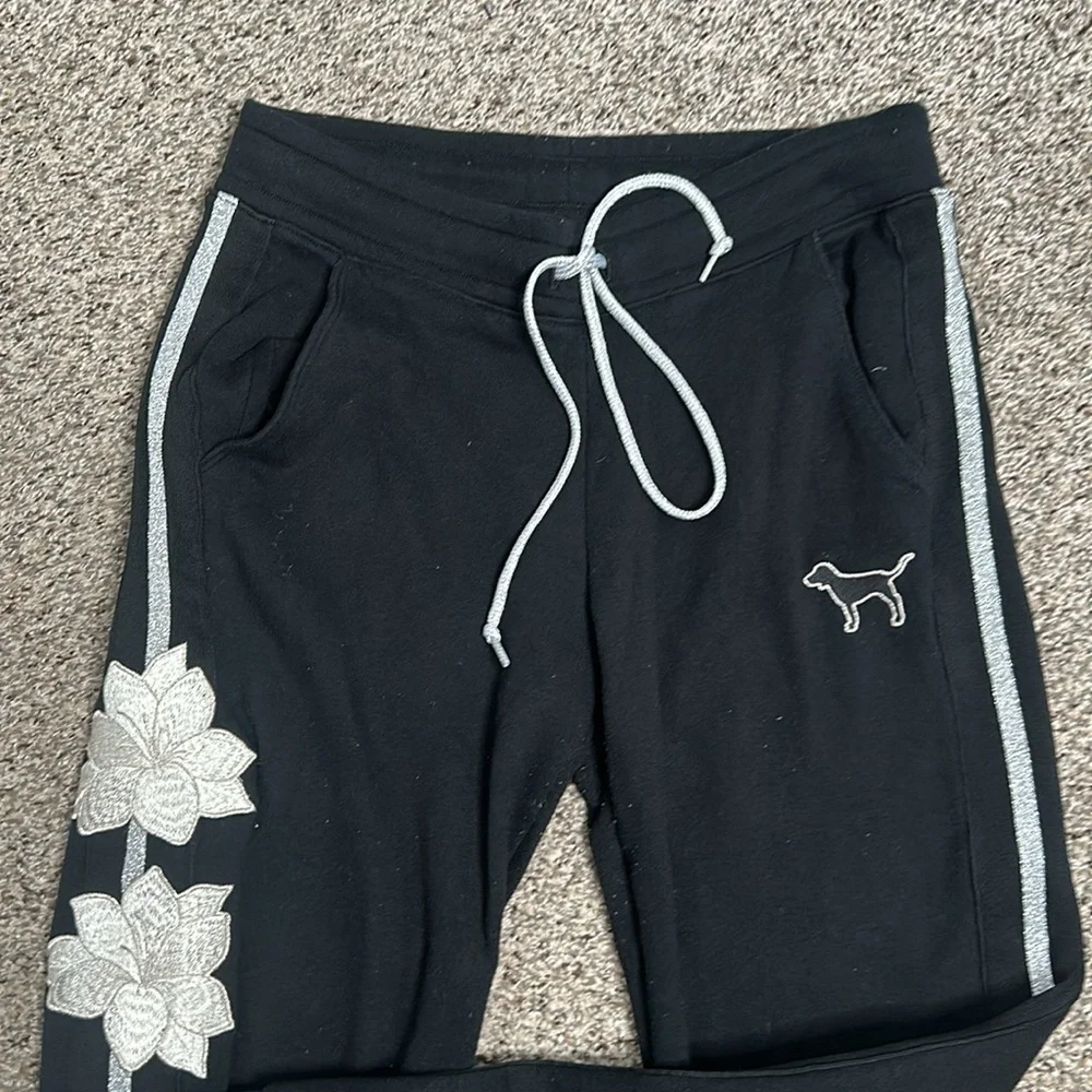 Pink victory secret black emboridry fleece lining jogger size SP black … - Picture 5 of 8
